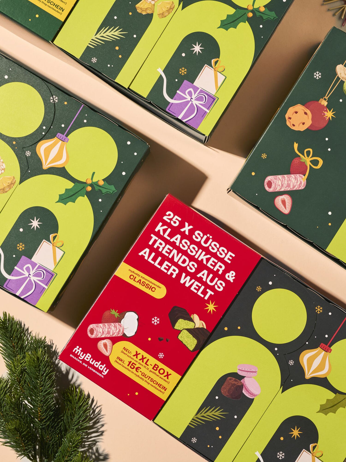 myBuddy Adventskalender 2026, CLASSIC und BIO-VEGAN liegend, beiger Hintergrund