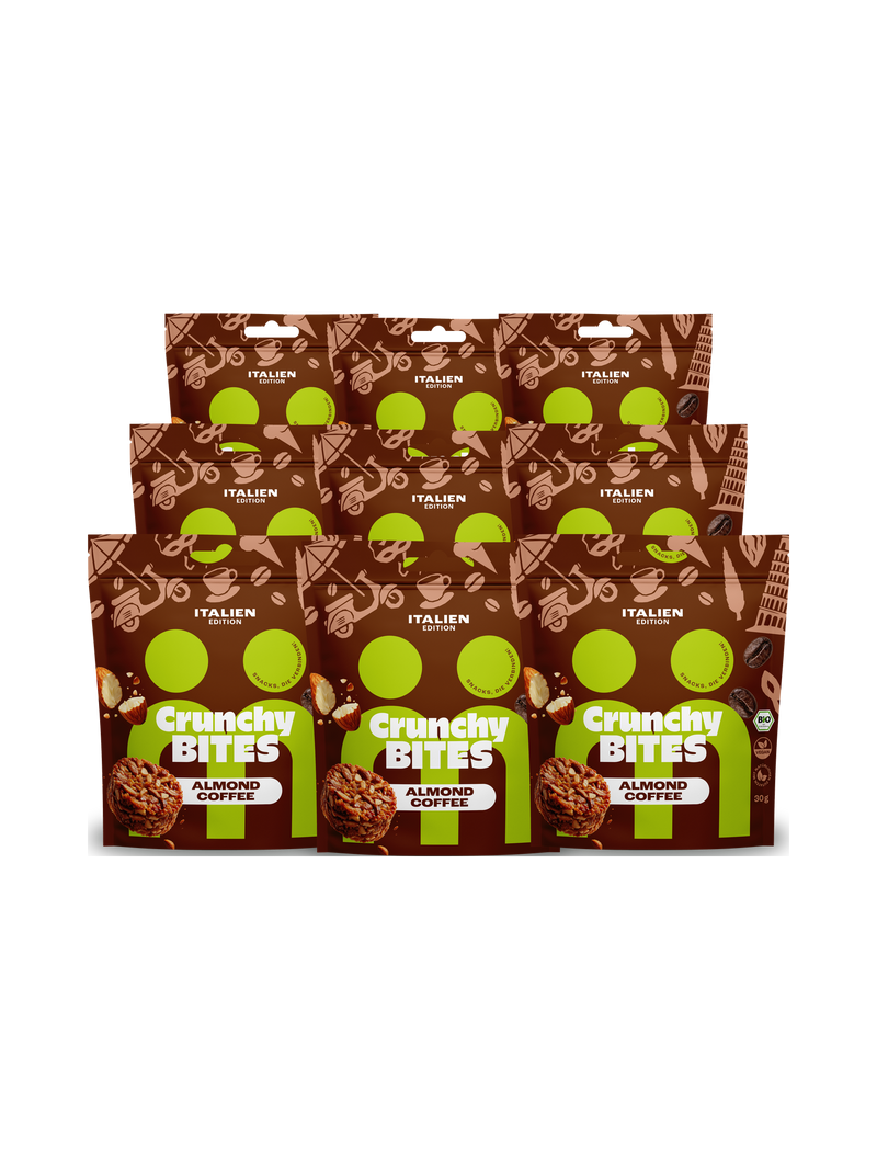 myBuddy Crunchy Nut Bites Almond Coffee, Italien-Edition, neun Beutel in drei Reihen freigestellt